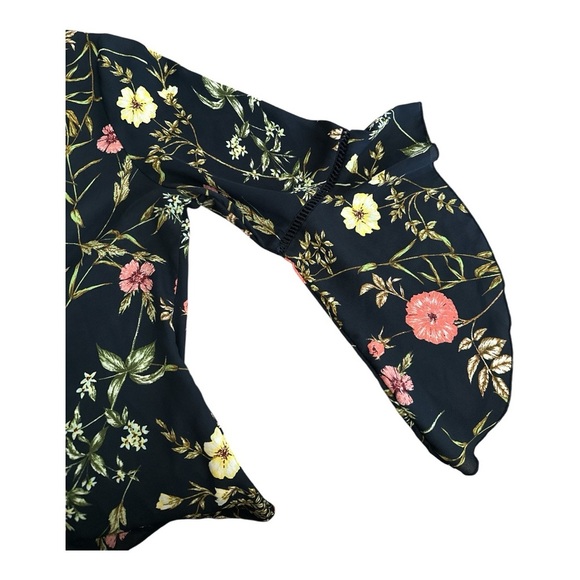 Belle + Sky Floral Bell Sleeve Blouse Size L Black Multicolor - Picture 6 of 8